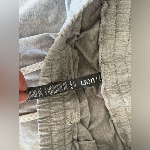 SOLD Vuori Halo Dreamknit Shorts sz M - Picture 3 of 3